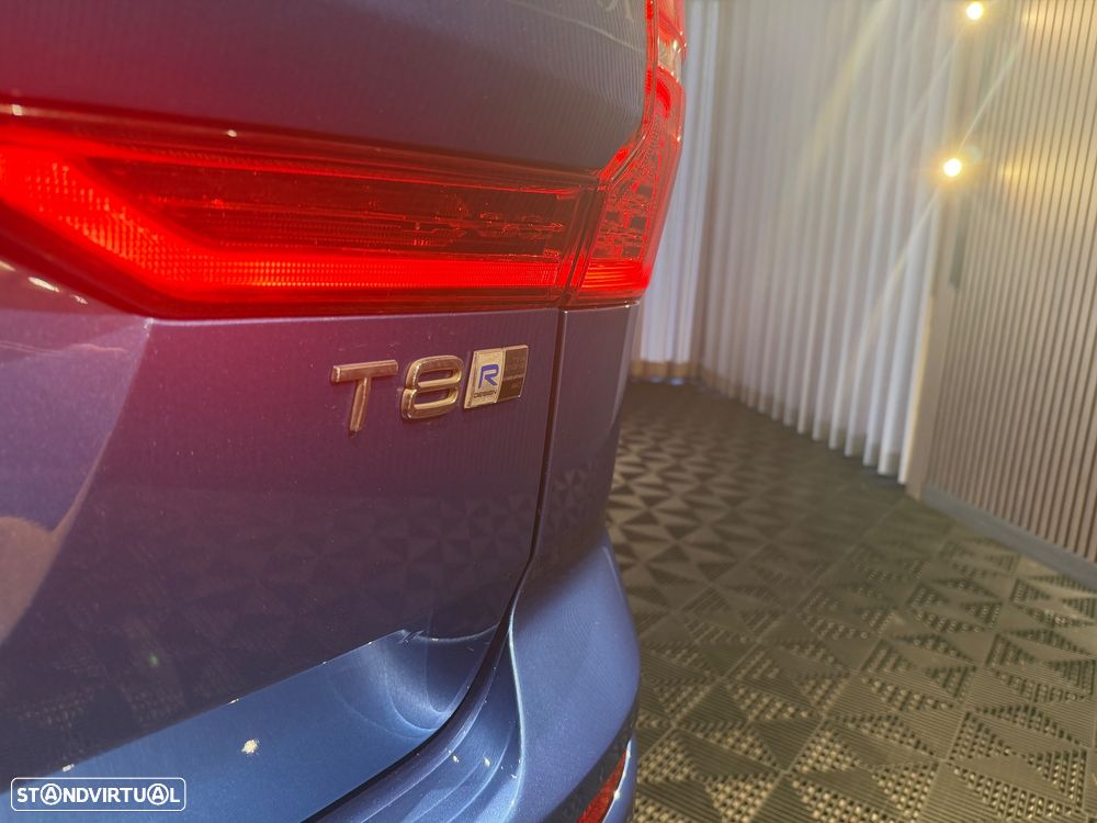 Volvo XC 60 2.0 T8 PHEV R-Design AWD - 21