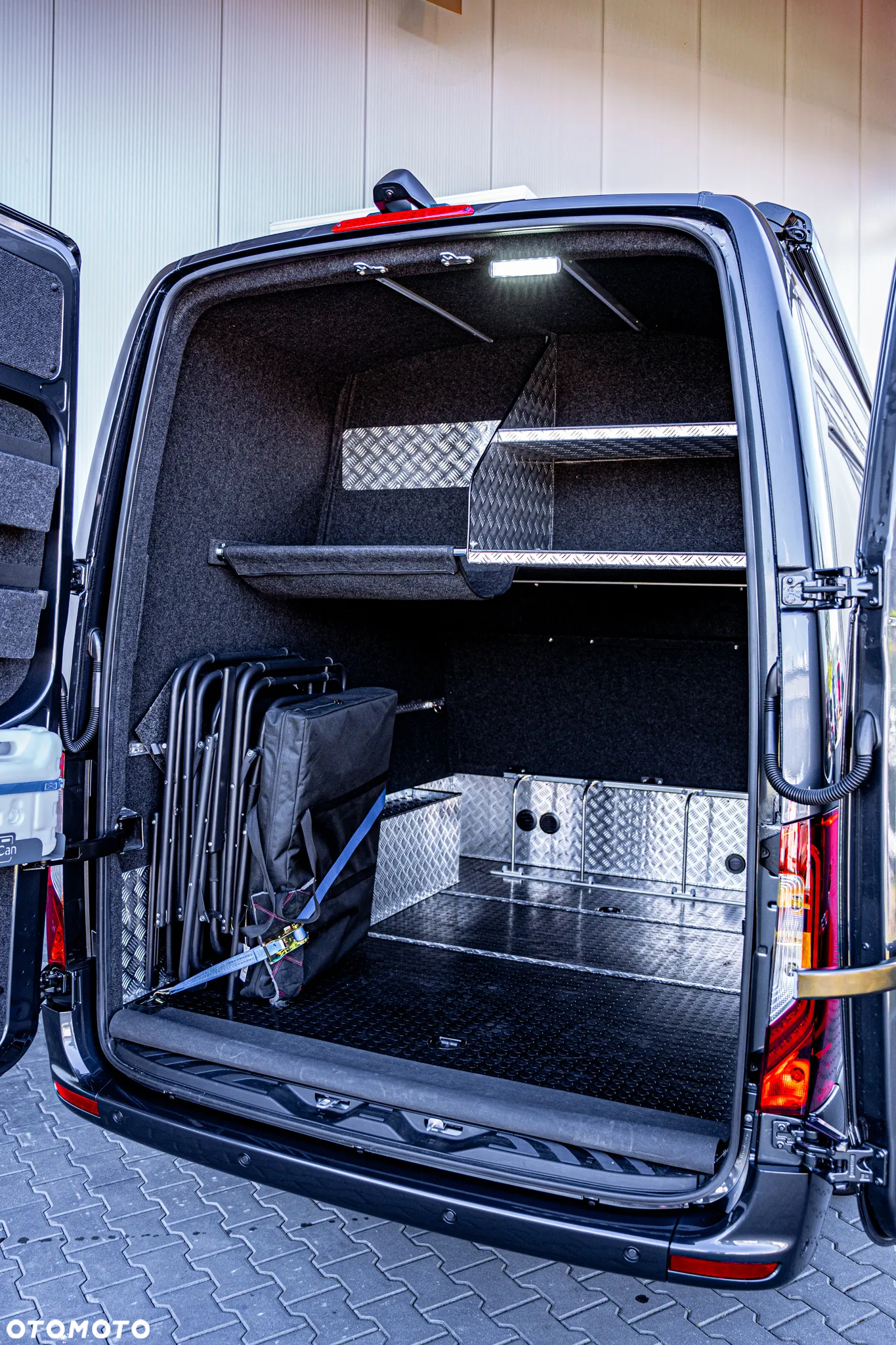 Mercedes-Benz Sprinter - 33