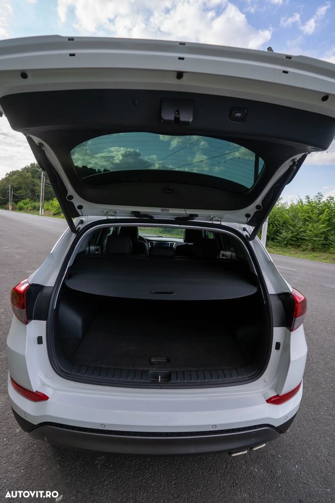 Hyundai Tucson 2.0 CRDI 4WD 6AT Luxury+ - 14