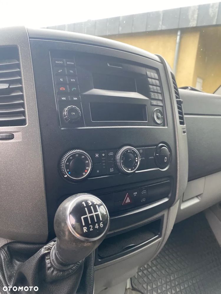 Volkswagen Crafter 2.0 Tdi 136KM Sredniak 3.3m Klima Bagaznik 2014/2015 Zadbany - 9