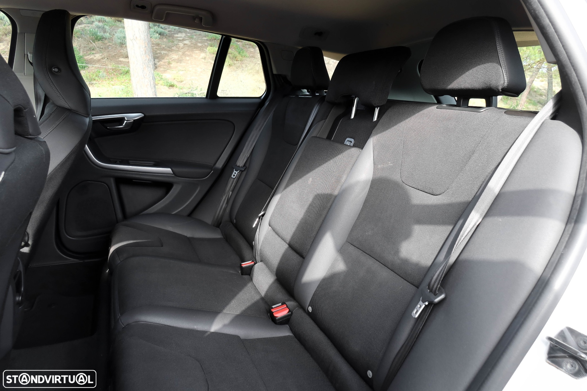 Volvo V60 1.6 D2 Drive Momentum Start/Stop - 12