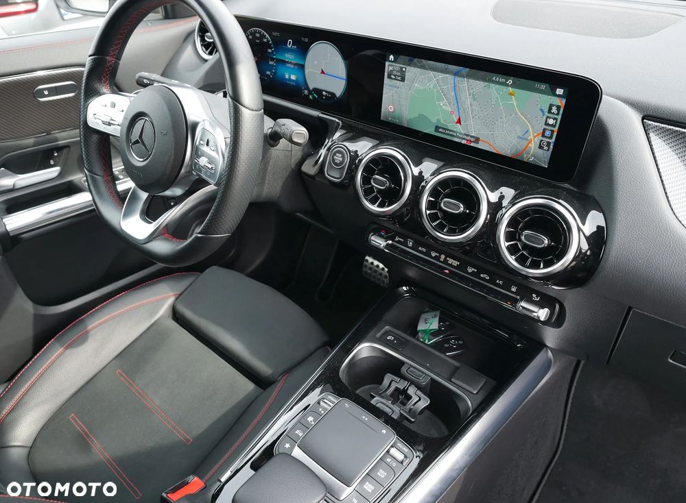 Mercedes-Benz GLA 250 e 8G-DCT AMG Line - 19