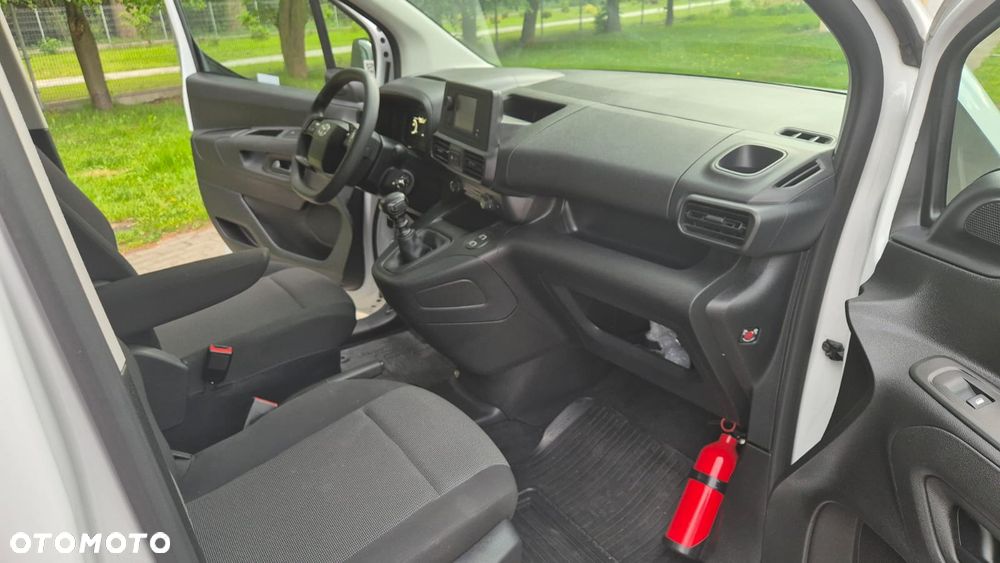 Toyota Proace City - 13