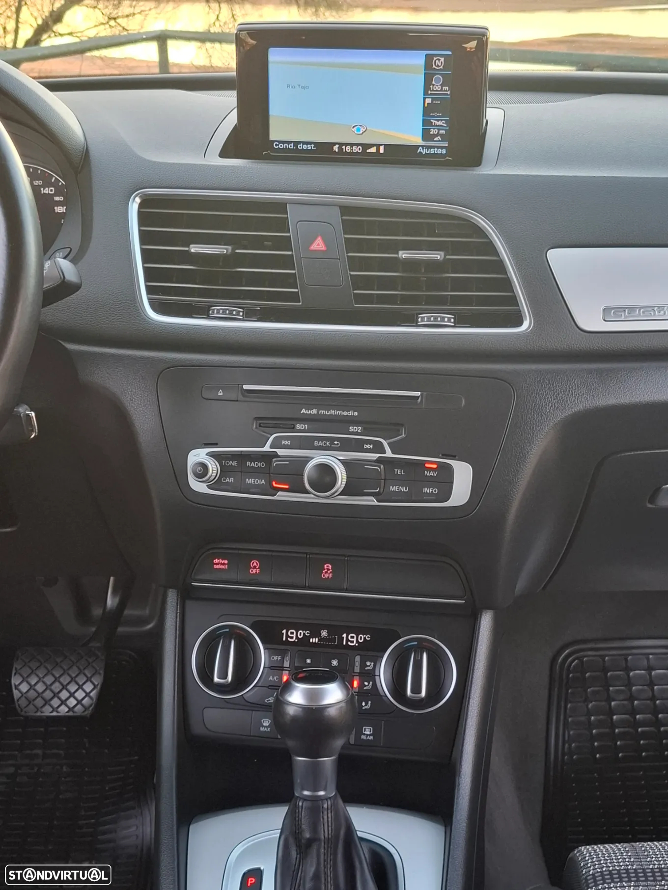 Audi Q3 2.0 TDI quattro Design S tronic - 19