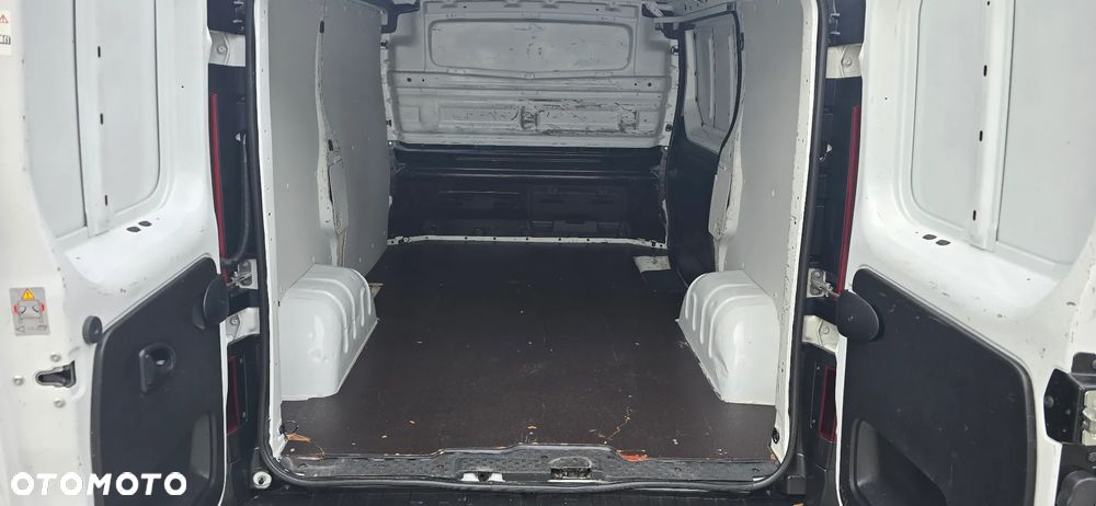 Renault Trafic - 18