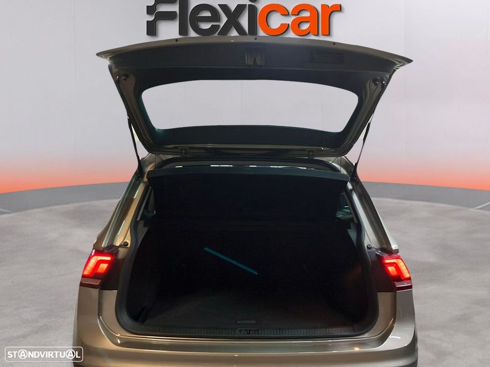 VW Tiguan 1.5 TSI Confortline - 23