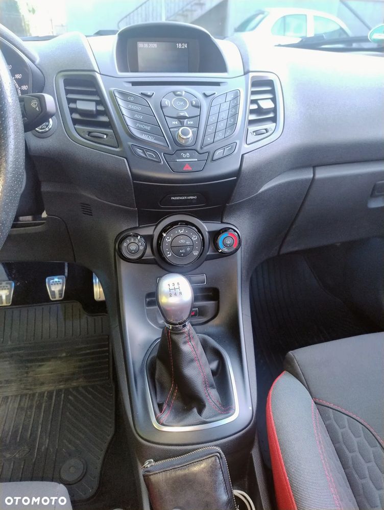 Ford Fiesta 1.0 EcoBoost STart-Stop ST-LINE - 10