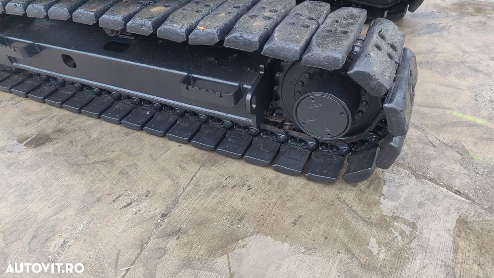 Hitachi ZX85, 9,3 TONE, 2023, 1.965h, CUPLA RAPIDA HIDRAULICA, cupe ingusta si lata NOI, cupa taluz neinclinabila NOUA, senile cauciuc PAD, LAMA NIVELARE, Instalatia picon pe brate, Aer cond, sistem antifurt, Ad sapare 5m,ridica 5t, CA NOU-PROMOTIE 64.900Eur - 23