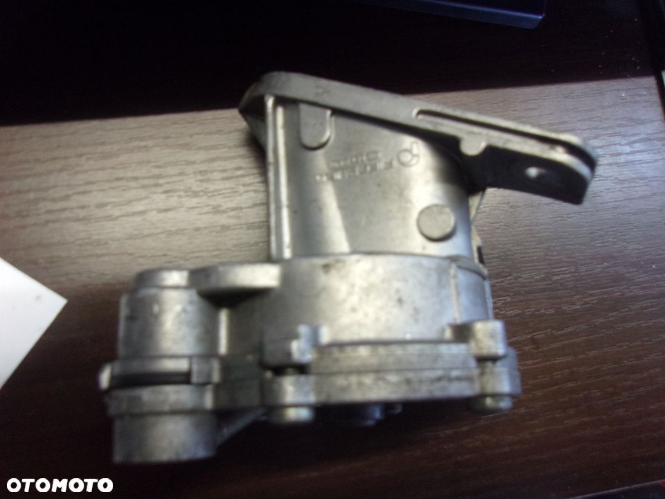 POMPA VACUM VW AUDI PIERBURG 075145100A - 1