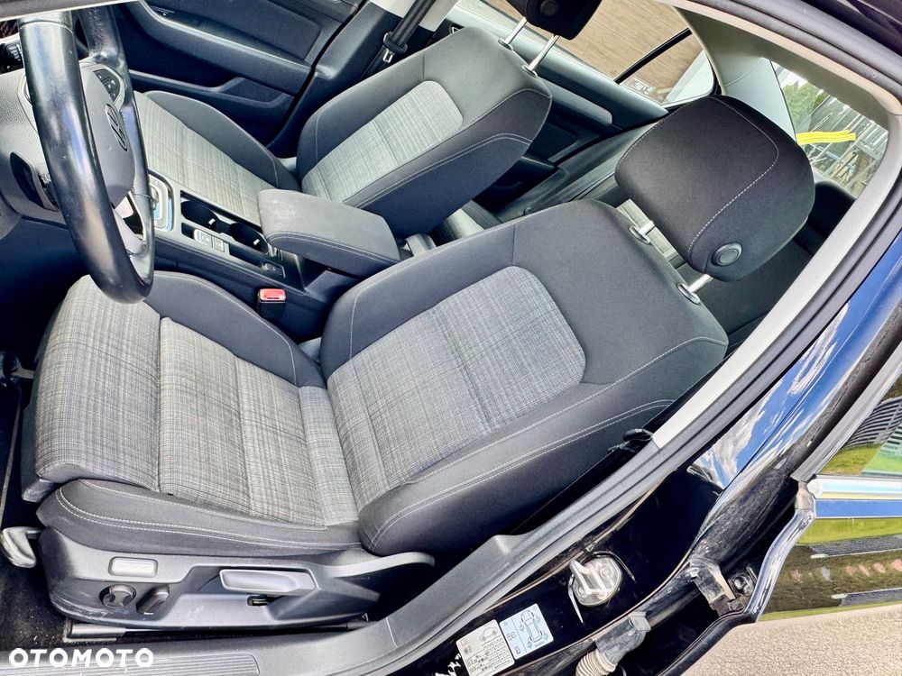 Volkswagen Passat 2.0 TDI EVO Elegance DSG - 11