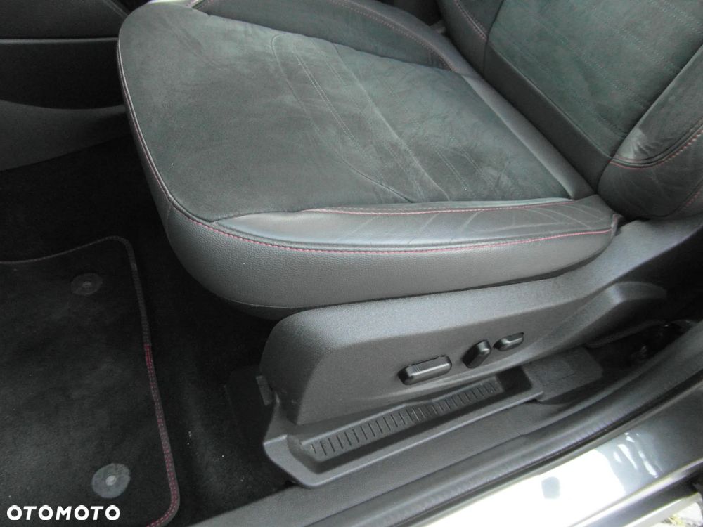Ford Kuga 2.0 TDCi 4x4 ST-Line - 17