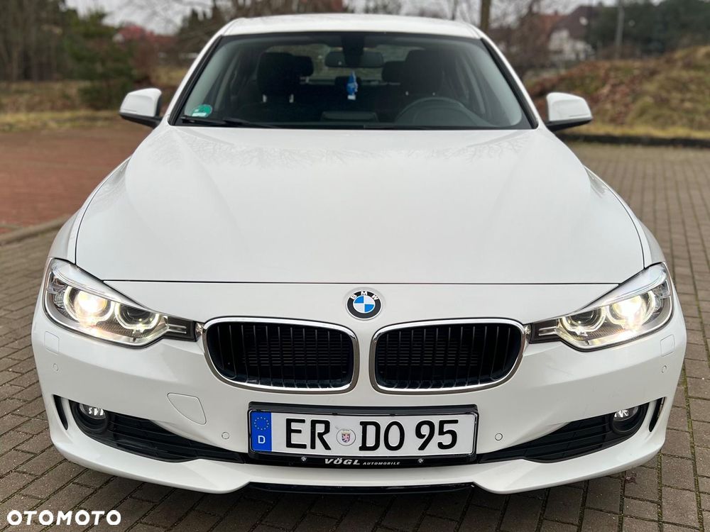 BMW Seria 3 320d DPF - 1