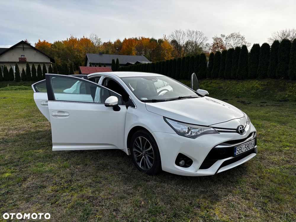 Toyota Avensis - 15