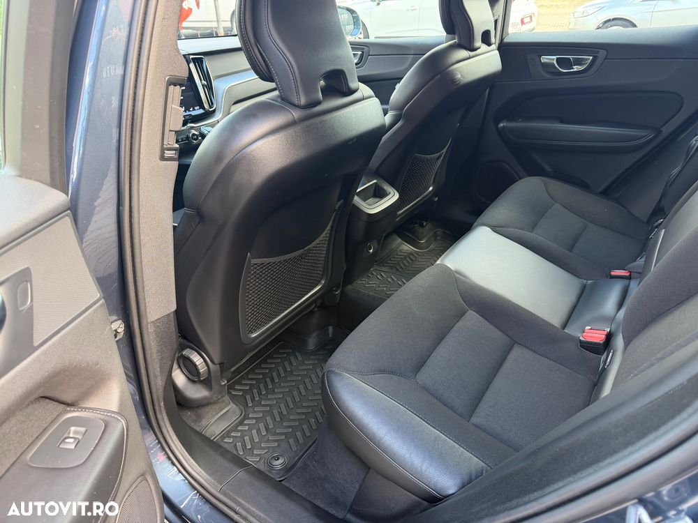 Volvo XC 60 D3 Momentum Pro - 14