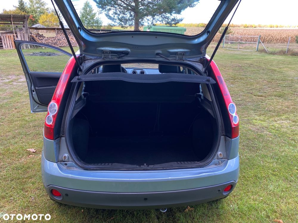 Ford Fiesta 1.3 Ambiente - 17
