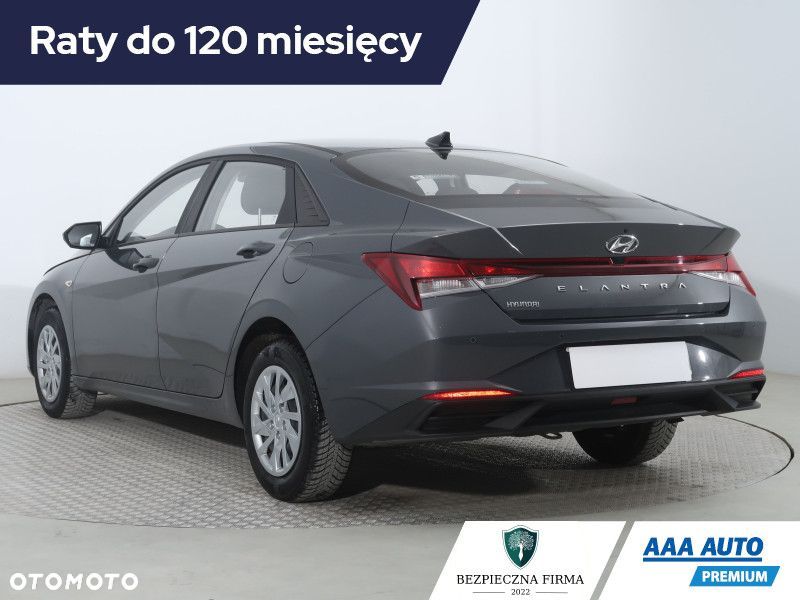 Hyundai Elantra - 5