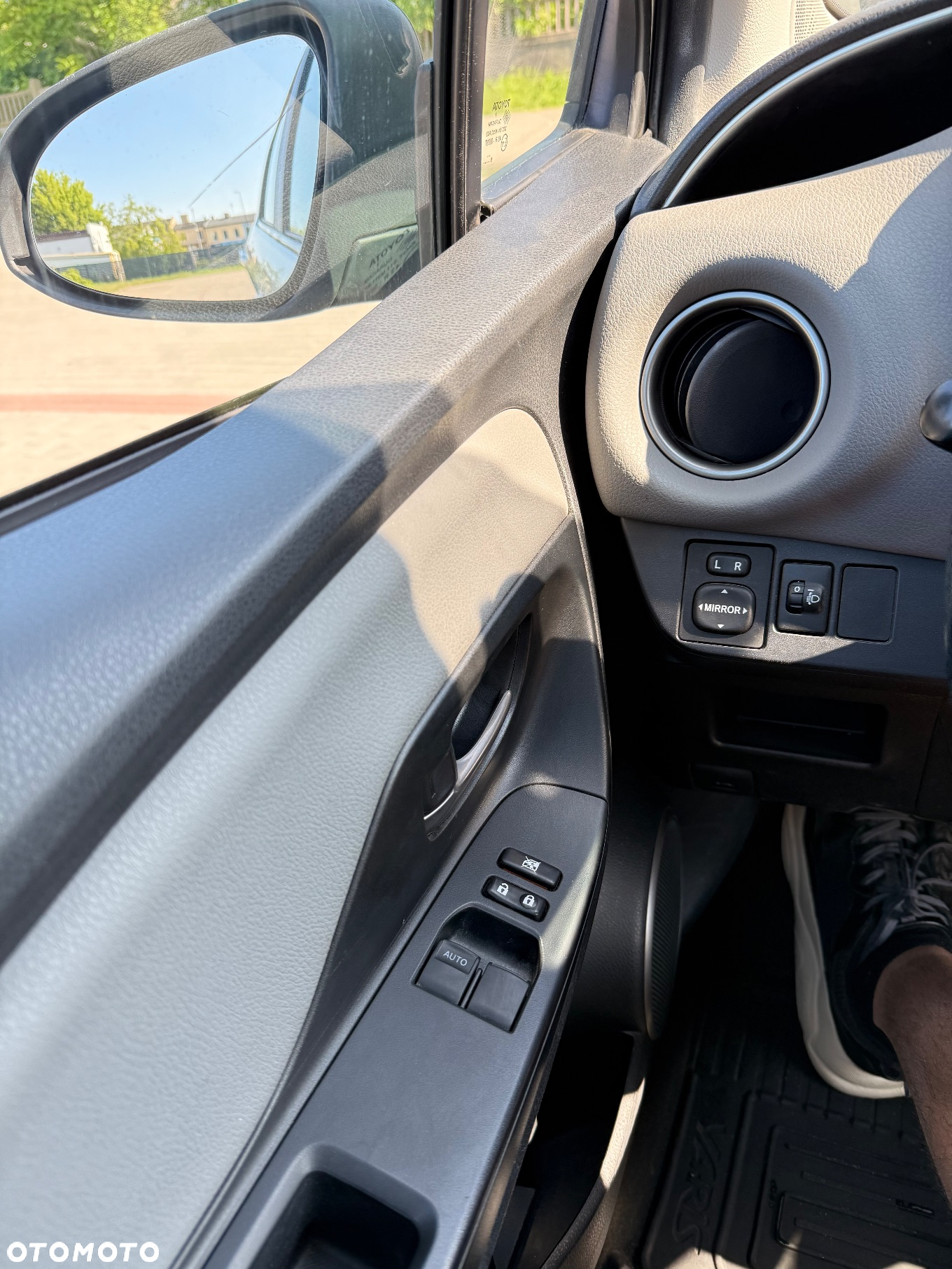 Toyota Yaris 1.33 Premium - 8