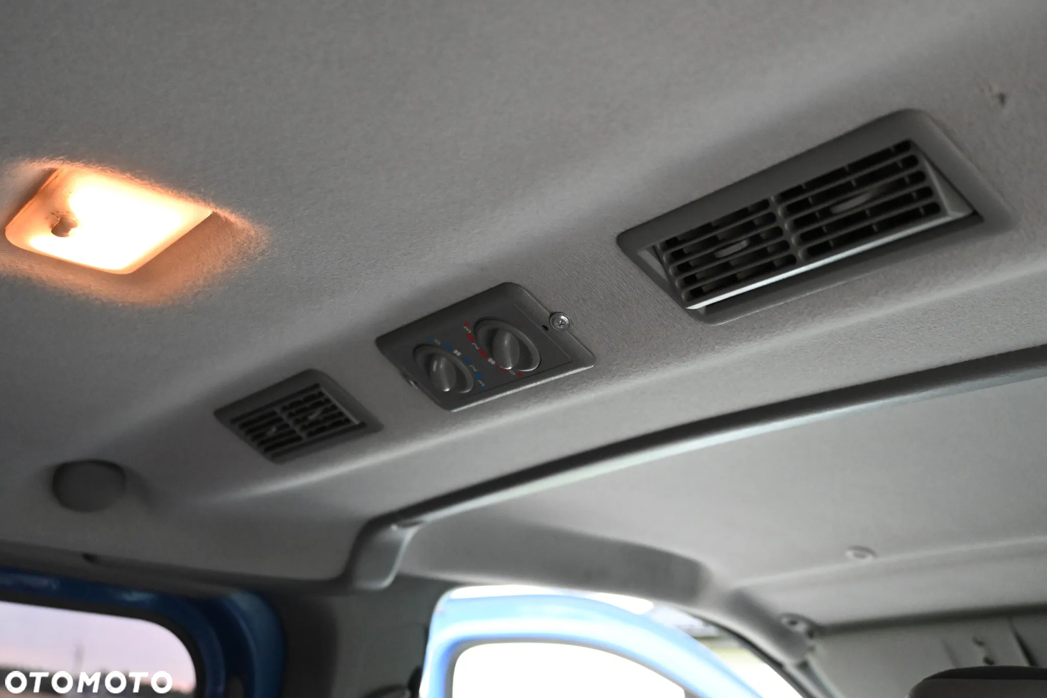 Opel Vivaro - 16