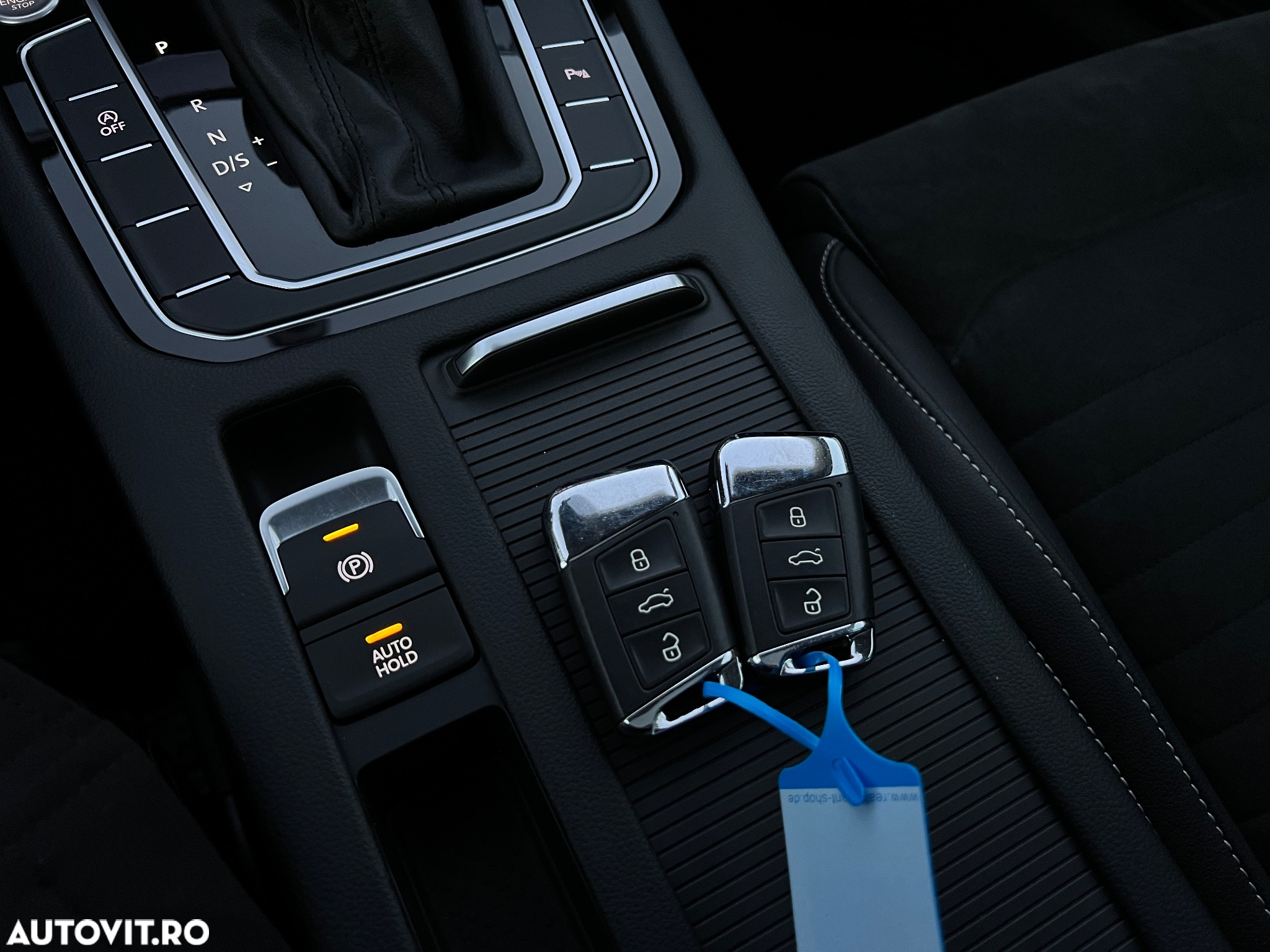 Volkswagen Passat Variant 2.0 TDI DSG Elegance - 32