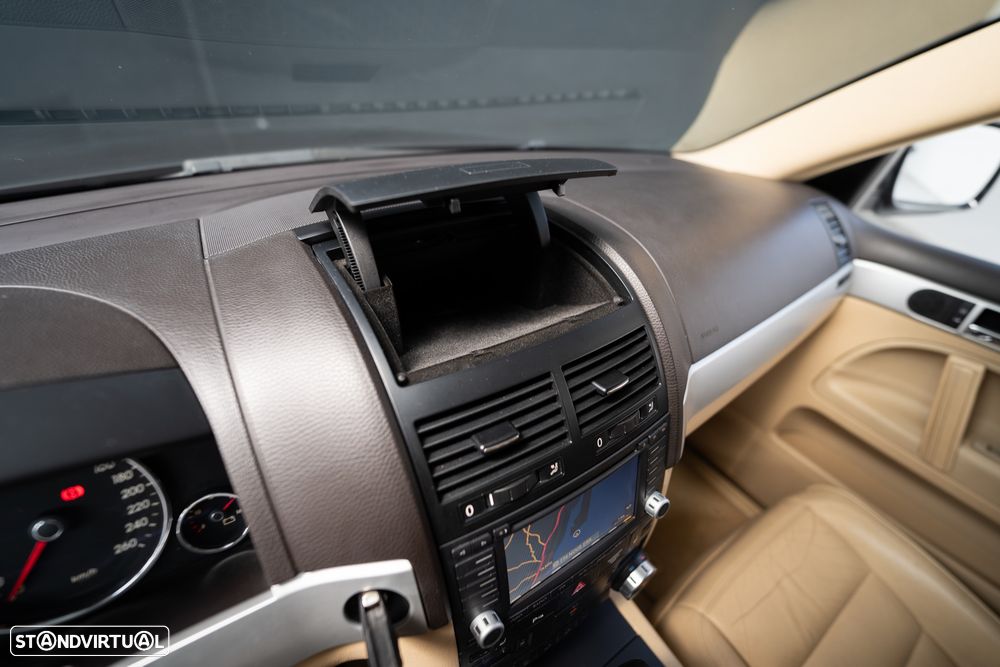 VW Touareg 2.5 TDi Tiptronic - 11