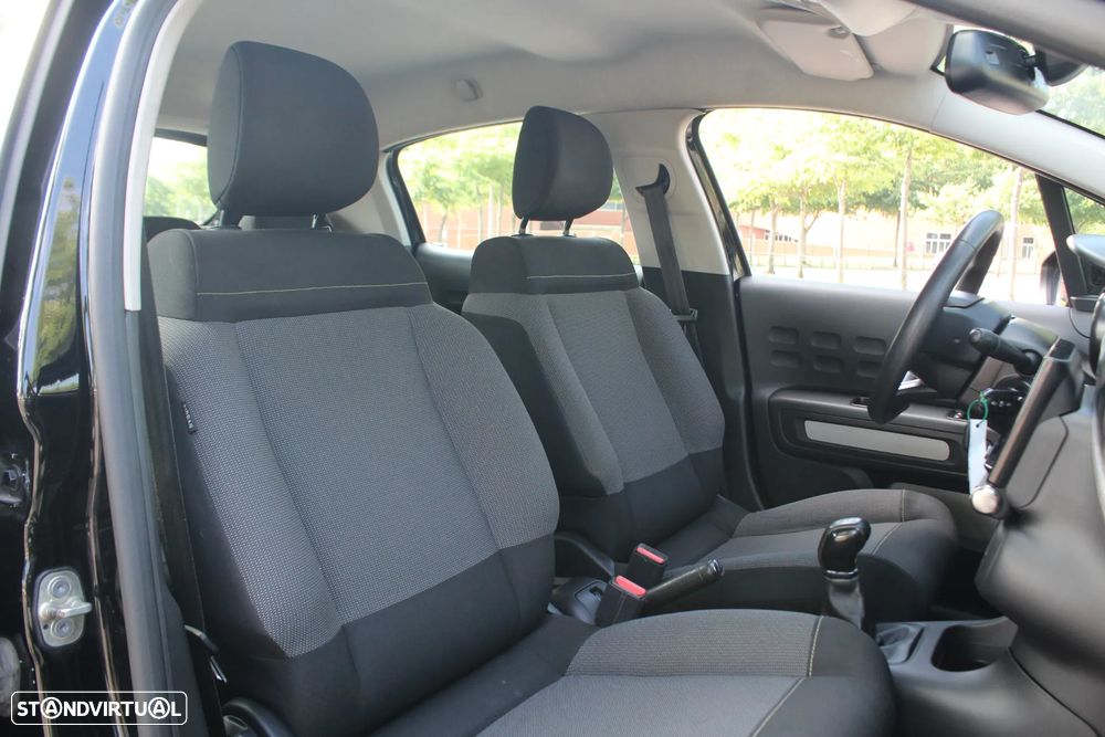 Citroën C3 1.2 PureTech Shine - 33