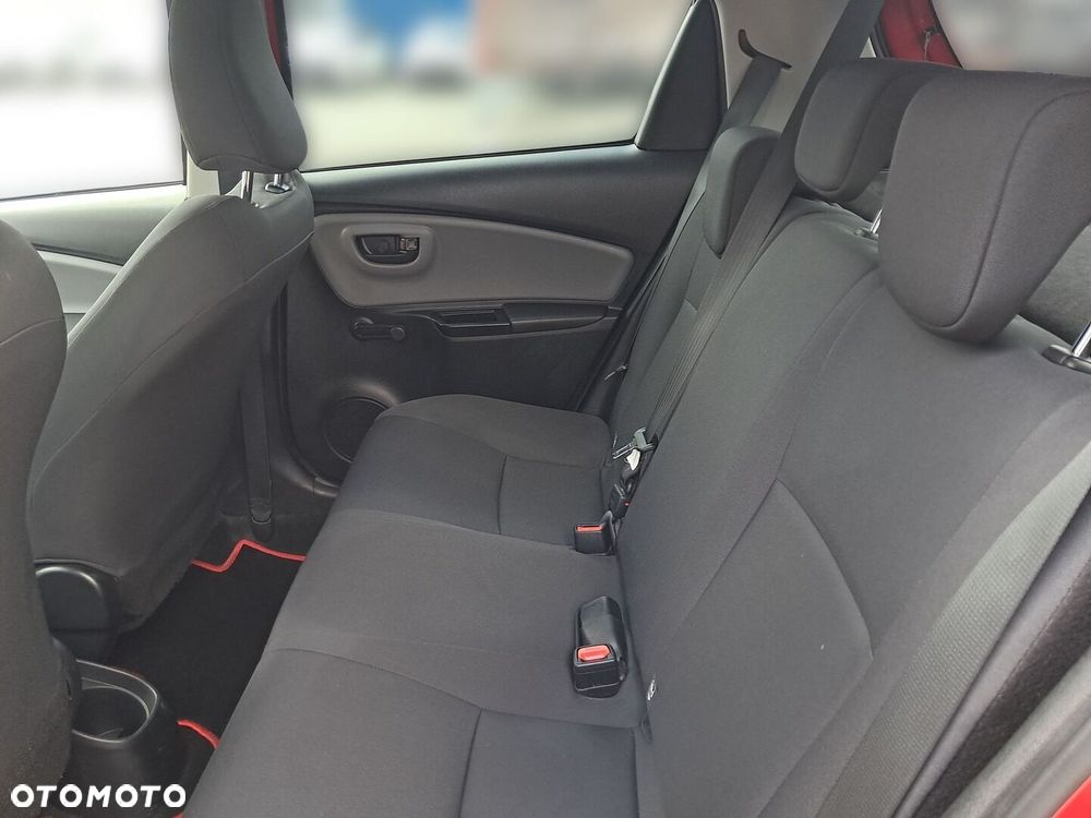 Toyota Yaris - 12