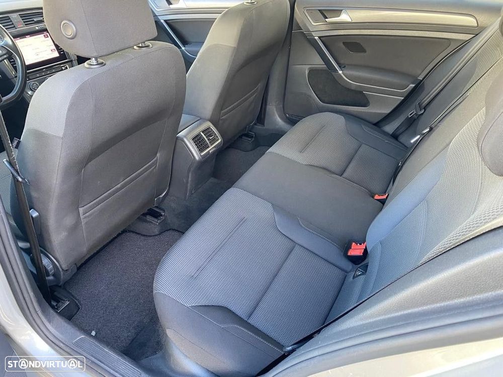 VW Golf Variant 1.6 TDi Confortline - 11