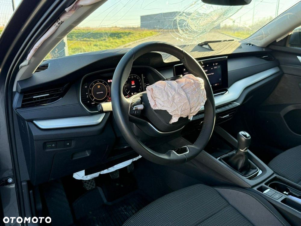 Skoda Octavia 1.5 TSI Selection - 10