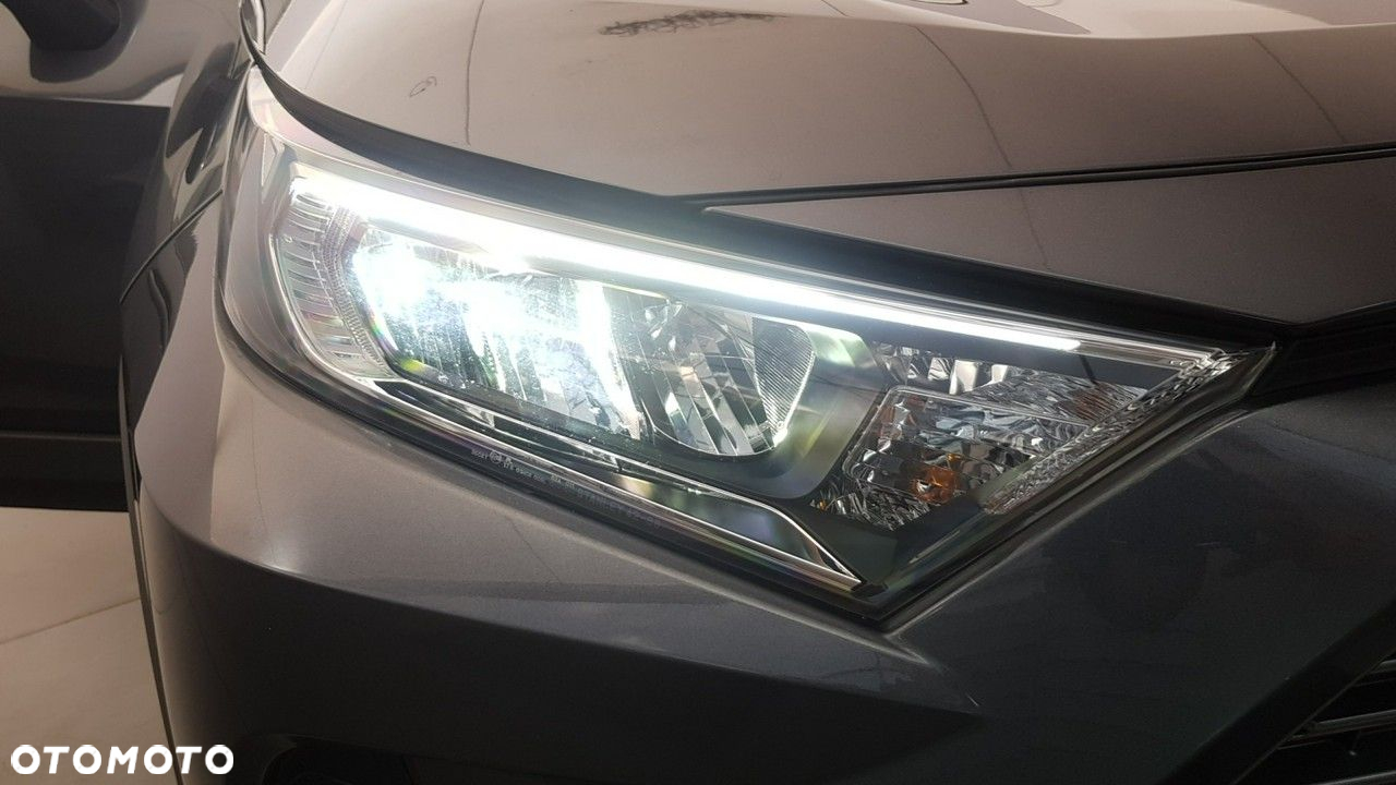 Toyota RAV4 - 10