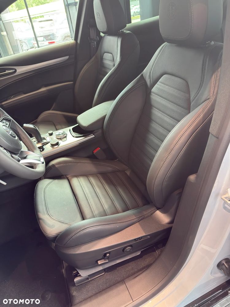 Alfa Romeo Stelvio 2.2 JTDM Sprint Q4 - 13