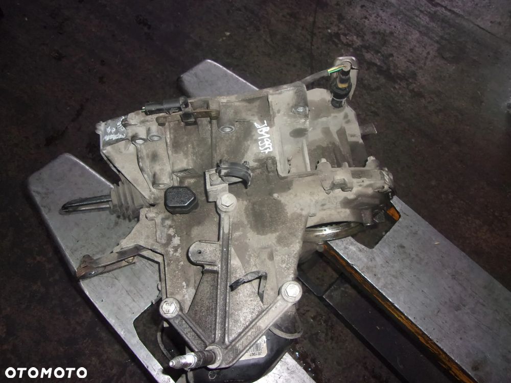 Skrzynia Biegów RENAULT CLIO II 1.2 16V JB1997 - 2