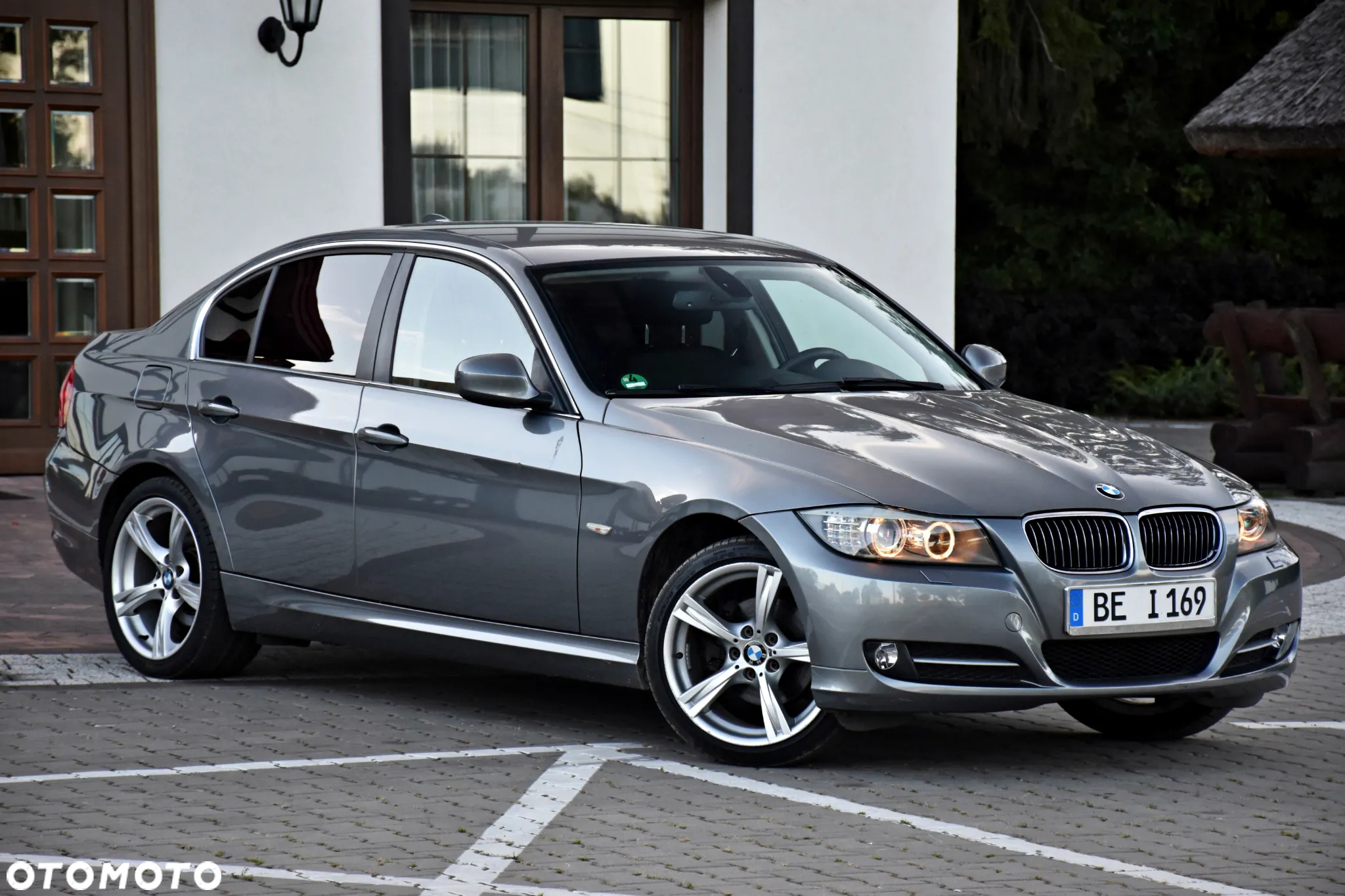 BMW Seria 3 320i - 4