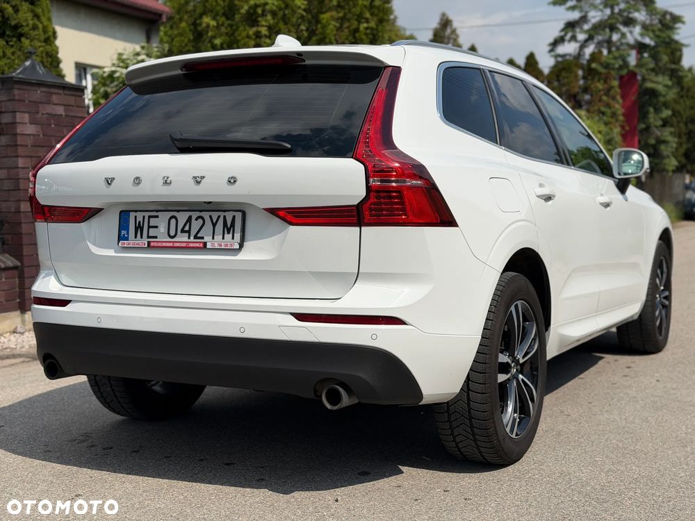 Volvo XC 60 B4 D AWD Momentum Pro - 4