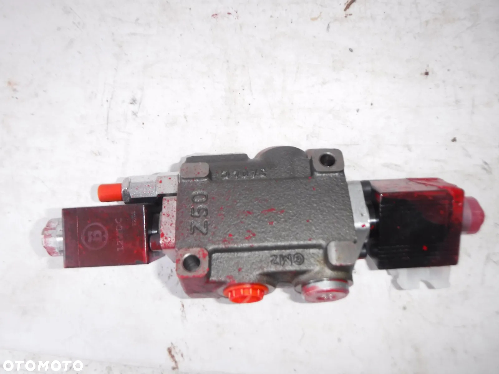 nowy rozdzielacz Zawór hydrauliczny elektryczny 12V 1x DW (A-B zamknięte) Z50 A ES3 12VDC G - 6
