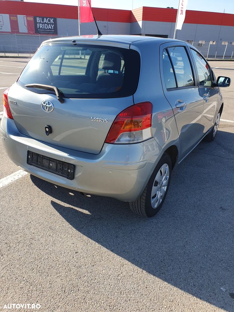 Toyota Yaris 1.3 Luna - 9
