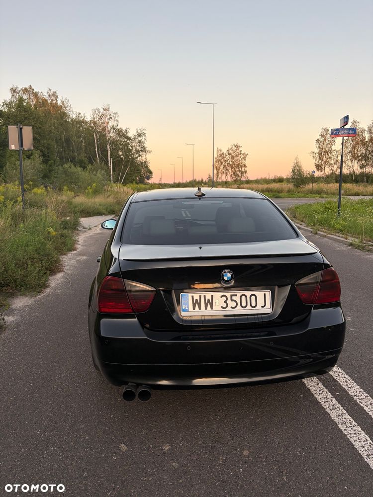 BMW Seria 3 330i - 7