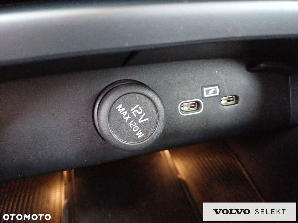 Volvo XC 40 - 25