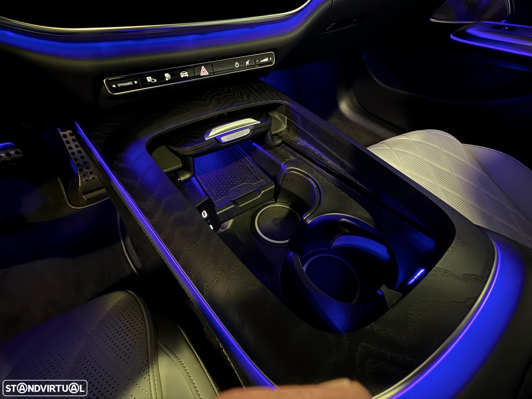 Mercedes-Benz E 300 Standard - 32