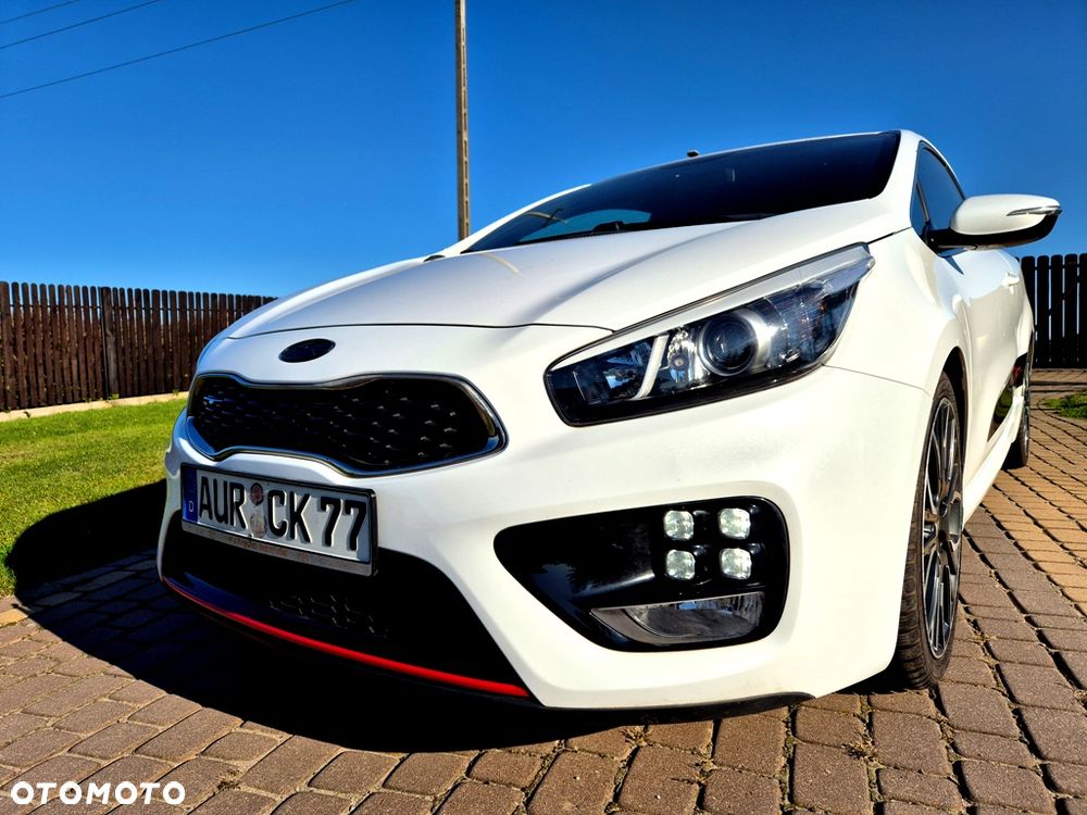 Kia ProCeed - 38