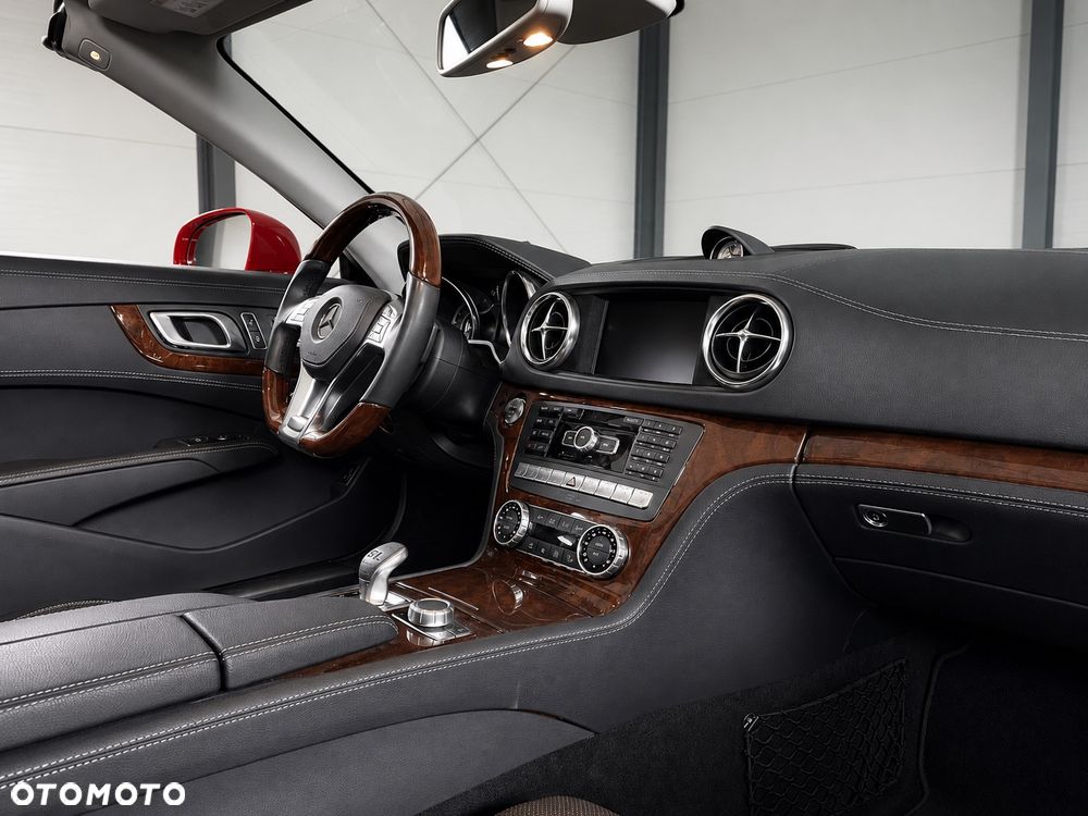 Mercedes-Benz SL 500 7G-TRONIC - 15