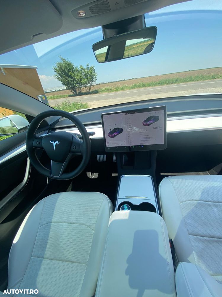 TESLA Model 3 2021 — imagine 11