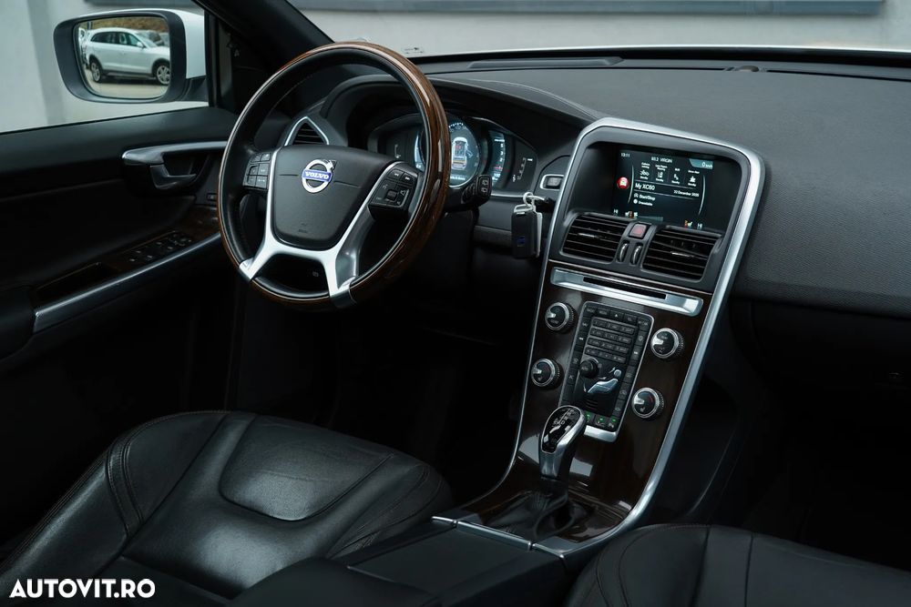 Volvo XC 60 D4 Geartronic Summum - 25