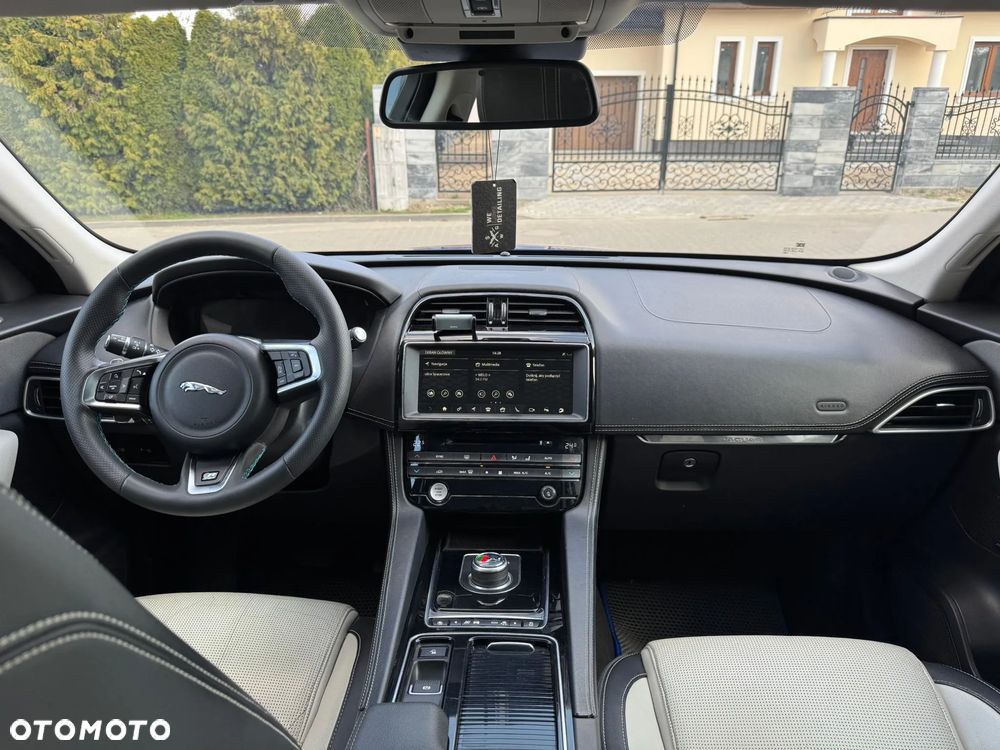 Jaguar F-Pace 2.0 i4P AWD R-Sport - 13