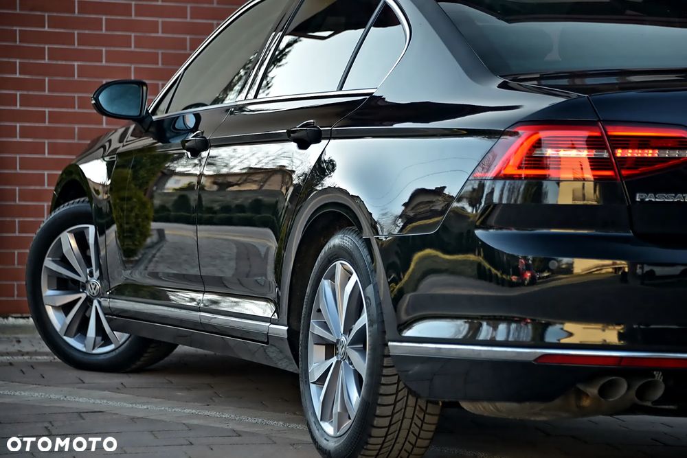 Volkswagen Passat 2.0 TDI SCR (BlueMotion Tech) 4Mot DSG Highline - 18