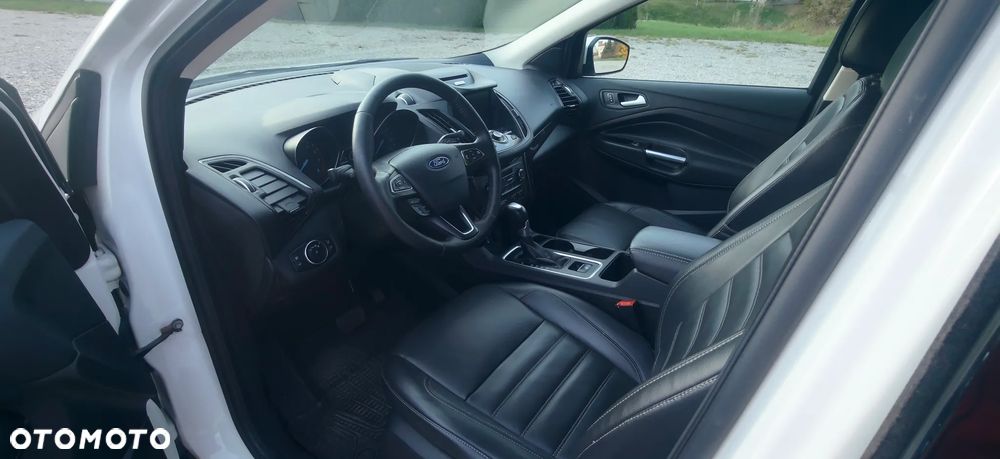 Ford Kuga - 10