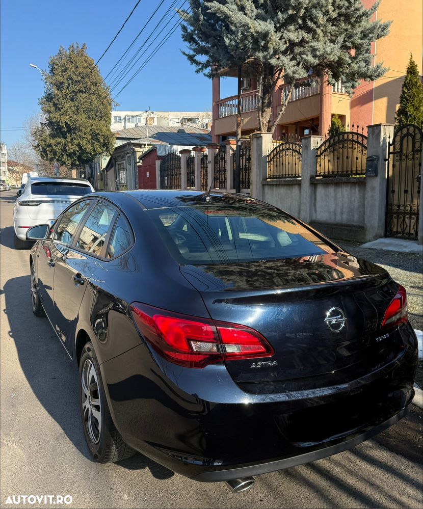 Opel Astra 1.4 Turbo ECOTEC Start/Stop Enjoy - 2