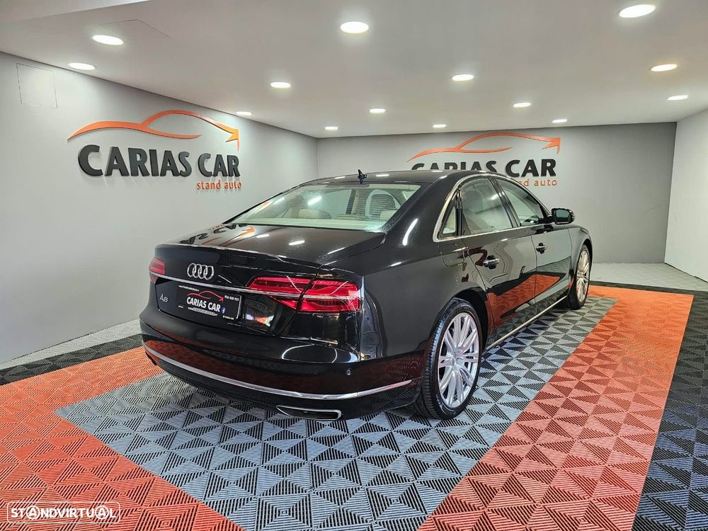 Audi A8 — photo 5