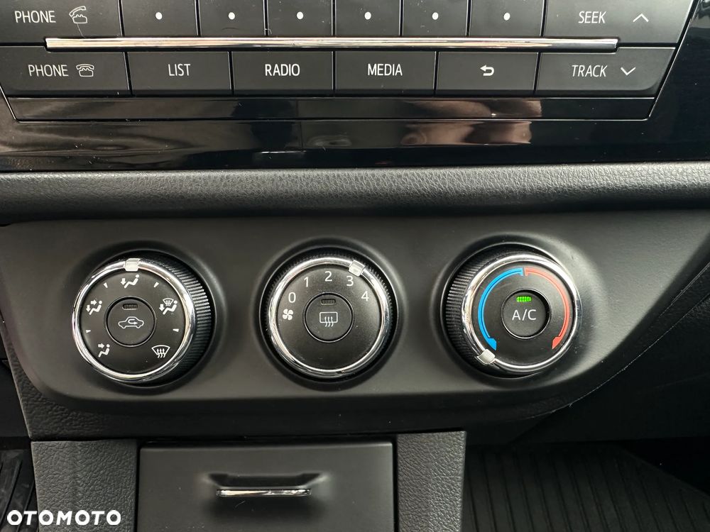Toyota Corolla - 19