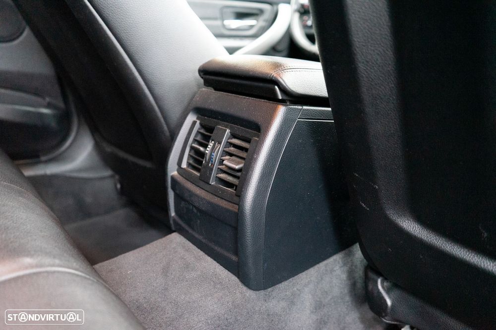 BMW 320 d Touring Auto Pack M - 55