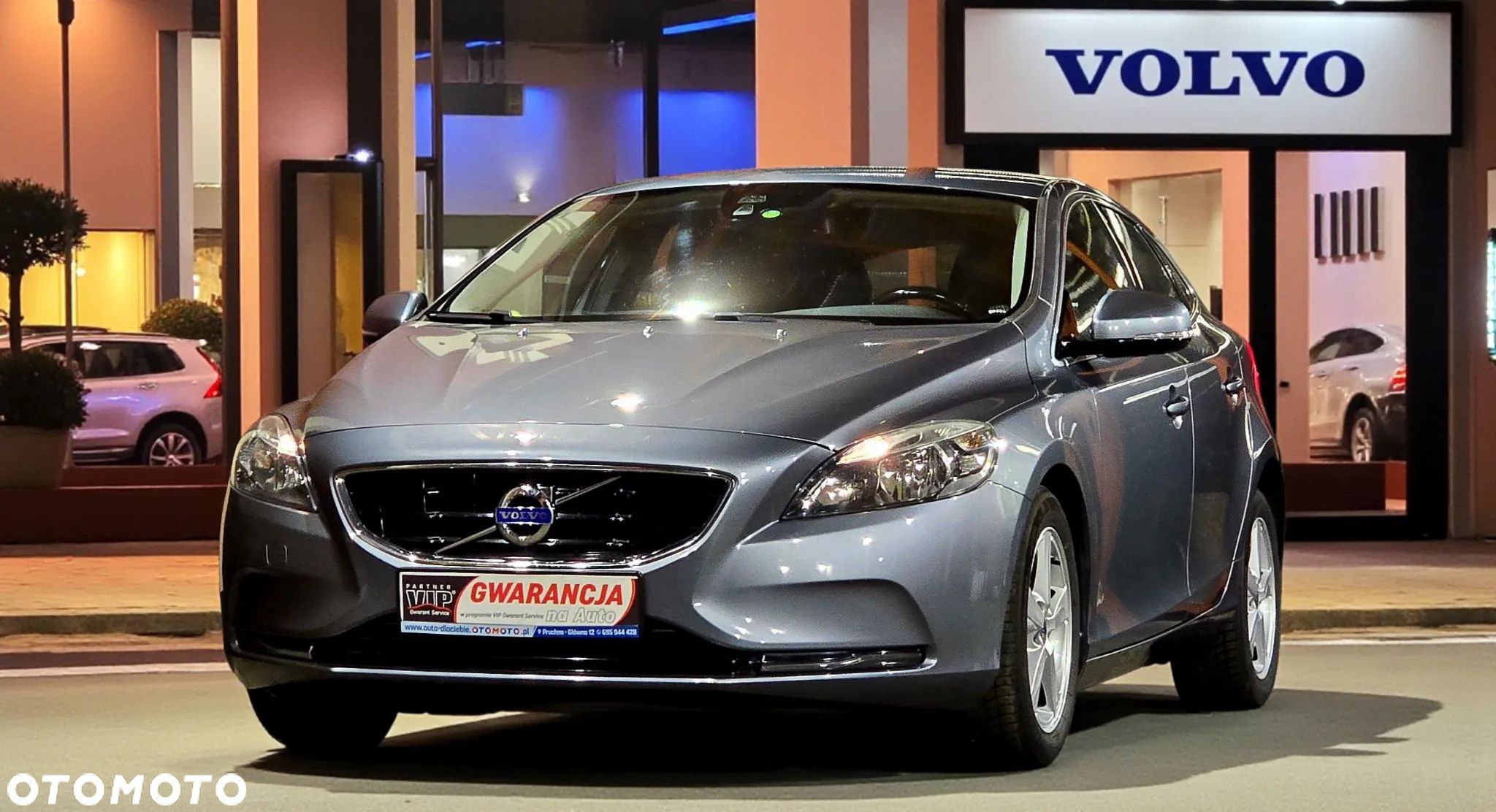 Volvo V40 D4 Summum - 1